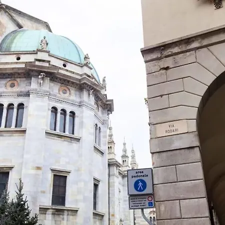 Duomo Center Como